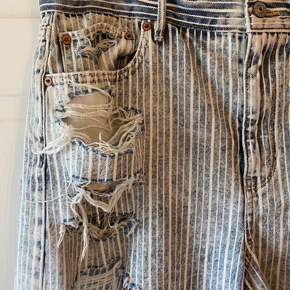 AEO DISTRESSED BOYFRIEND SHORTS - Picture 4 of 5